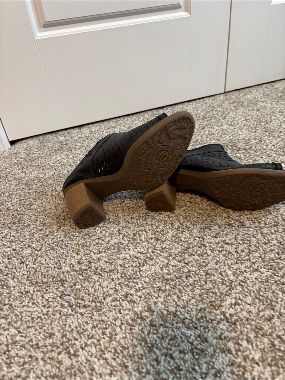 Josef Seibel Black Perforated Peep-Toe Block Heel Mules - Picture 5 of 6